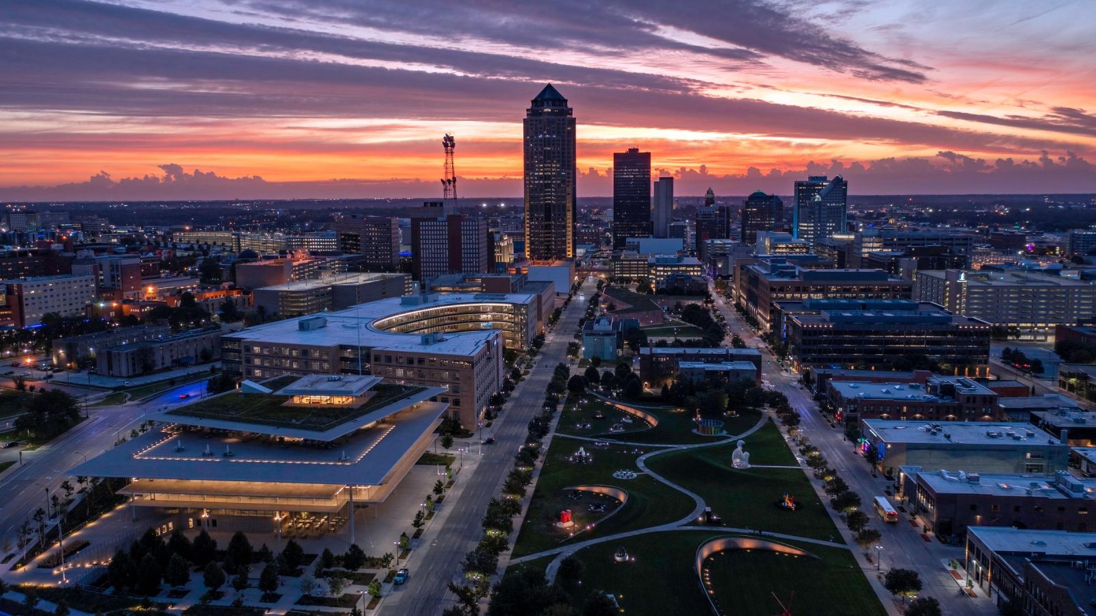 The Meridian Apartments Western Gateway Sunrise photo in Des moines 